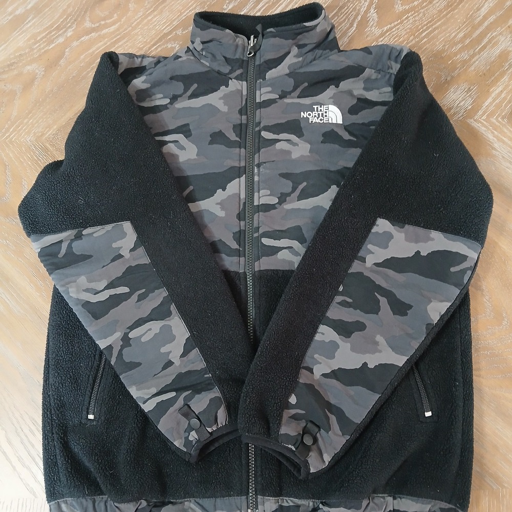 The North Face Bomber Jacket Youth Sz Large Black Fleece Camouflage School